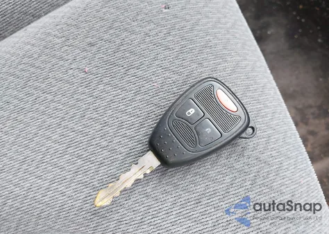 2005 Chrysler Town & Country Lx from USA, damaged, VIN 2C4GP44R55R232553